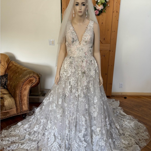 YSA Makino Size 10 lace Floral one of a kind ball gown. - Picture 4 of 16